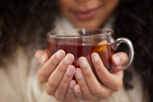 Le migliori tisane invernali: il segreto per rilassarsi dopo una giornata alle terme